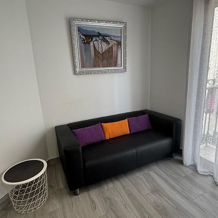 Apartamento 2 Gran8เนร์คา ภายนอก รูปภาพ
