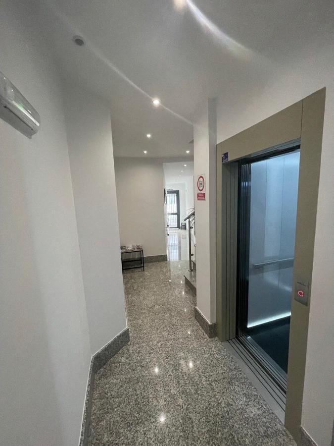 Apartamento 2 Gran8เนร์คา ภายนอก รูปภาพ