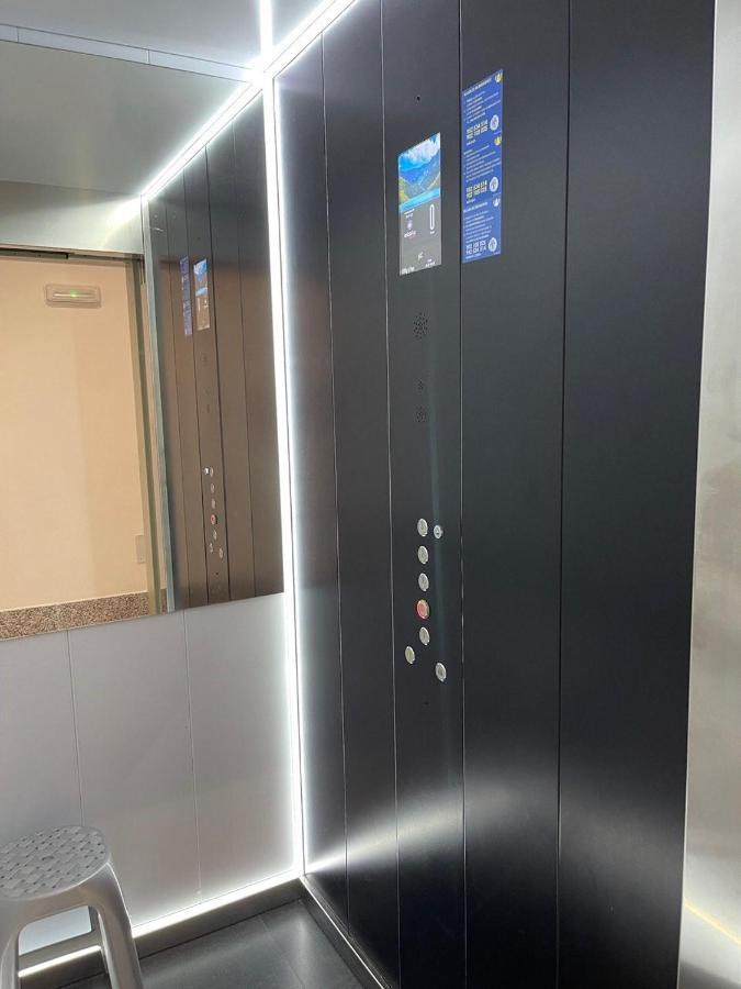 Apartamento 2 Gran8เนร์คา ภายนอก รูปภาพ