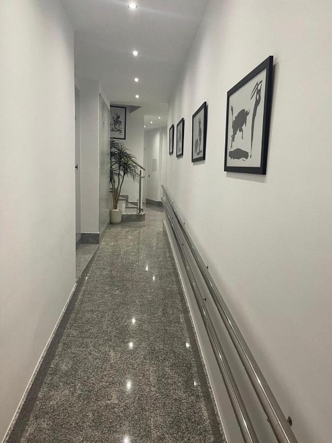Apartamento 2 Gran8เนร์คา ภายนอก รูปภาพ