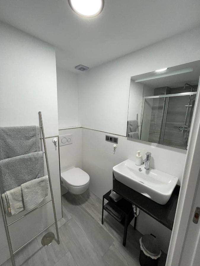 Apartamento 2 Gran8เนร์คา ภายนอก รูปภาพ
