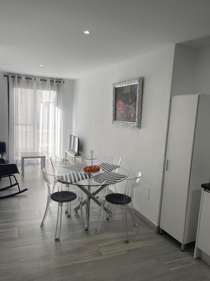 Apartamento 2 Gran8เนร์คา ภายนอก รูปภาพ